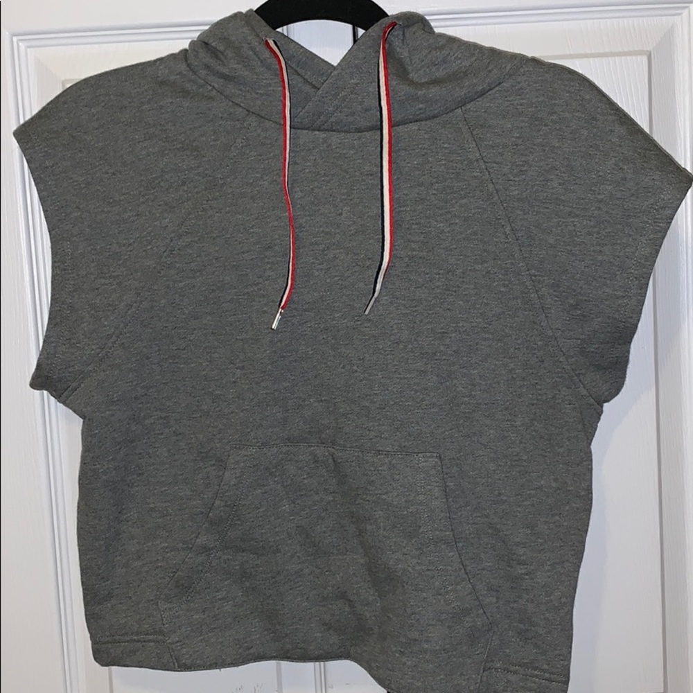Sleeveless hoodie